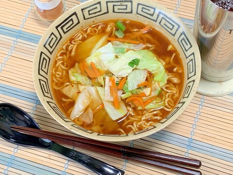 お野菜ざざざと炒めてどかして茹でてドタバタラーメン